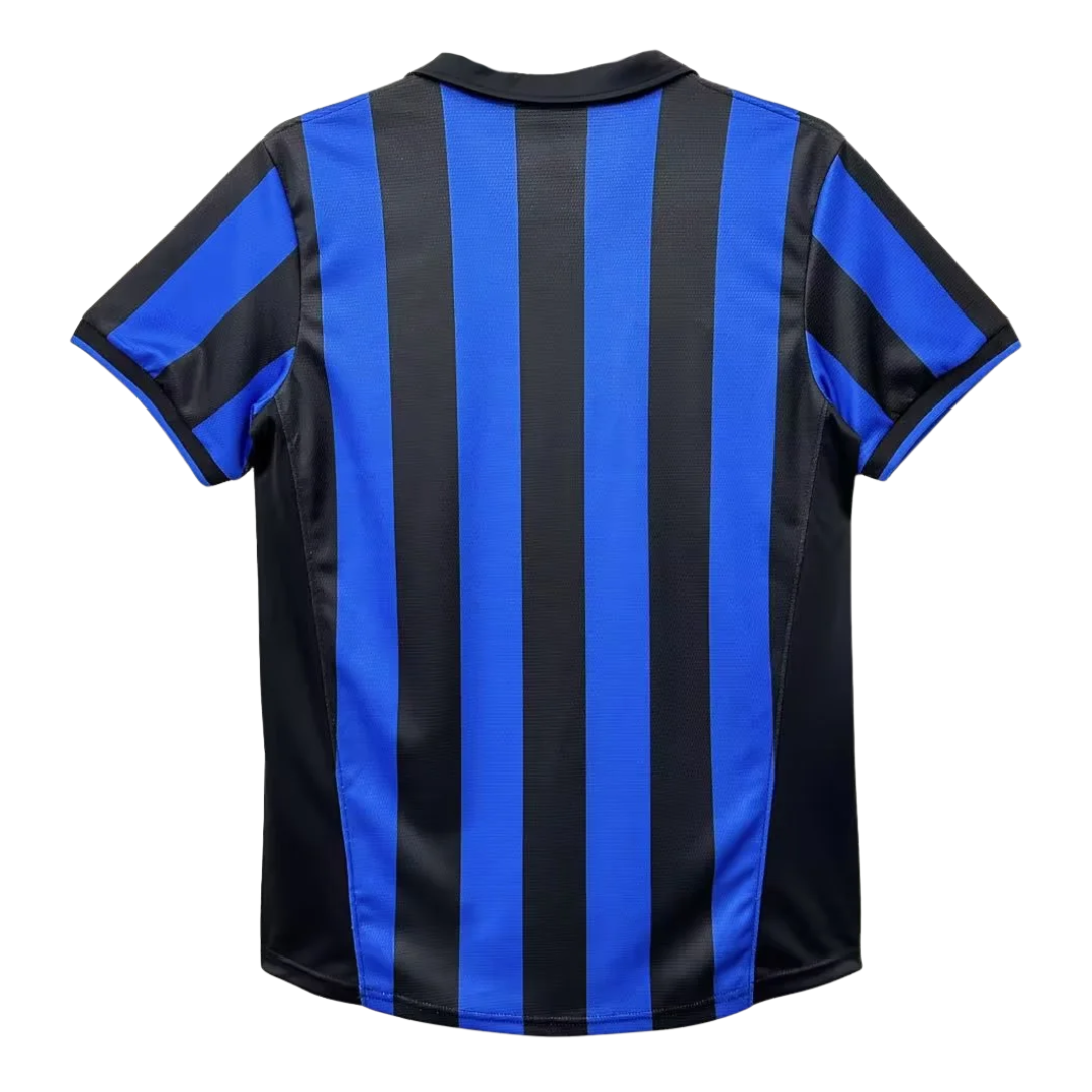 Rear view: Back of the Inter Milan 1998/99 home kids retro jersey