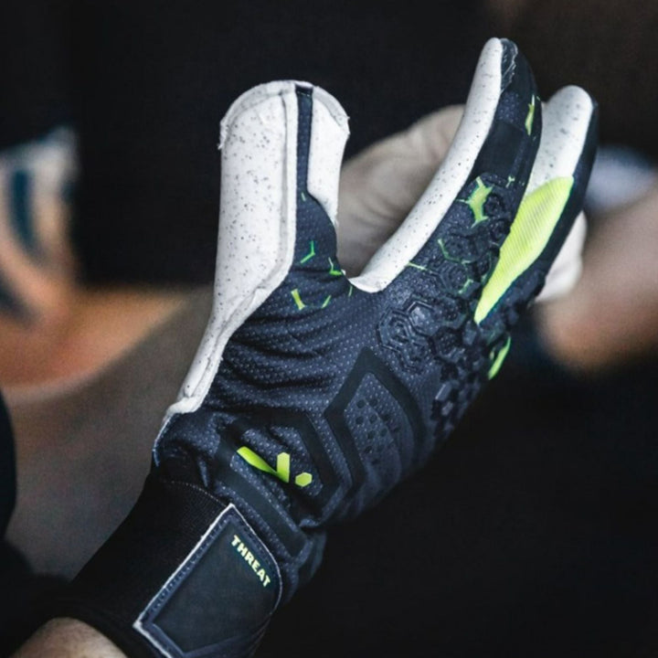Goalkeeper Gloves - Silencer Threat by Storelli - ITASPORT